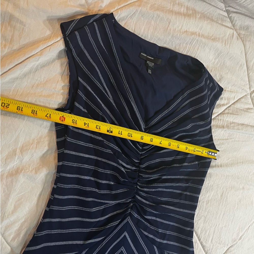 Maggy London Women’s Blue White Striped Midi Dress V-Neckline Size 8 - Picture 6 of 14